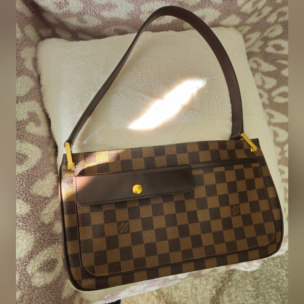 Authentic LOUIS VUITTON BAG. Use, condition like new. Aubagne N51129